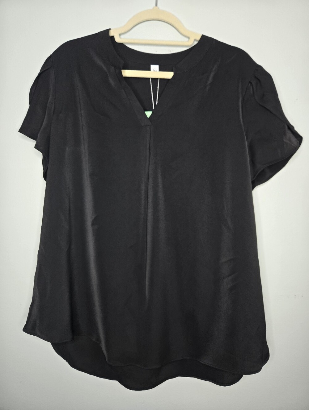 Taohuadao Black Short Sleeve Blouse XL NWT